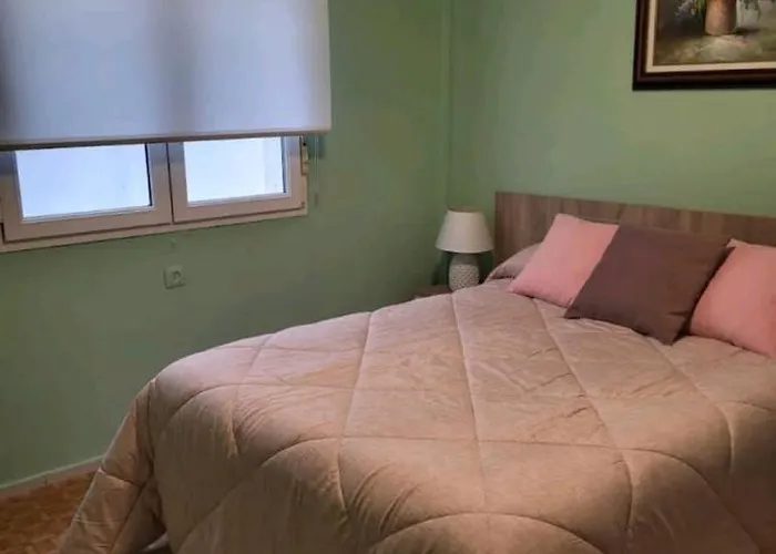 San Lorenzo 11 * Χιχόν